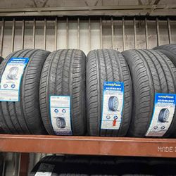Goodyear 215/55R17 Tire – Reliable Grip & Long Tread Life