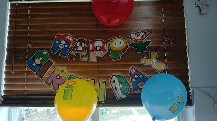 Mario birthday banner & supplies