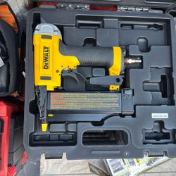 Dewalt 23 Ga Pin Nailer 