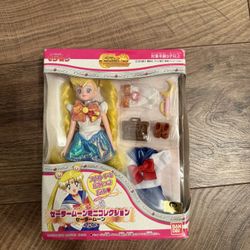 Super Sailor Moon Mini Collection Doll W/BOX