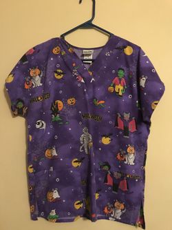 Simply Basic Halloween Scrub Shirt size S