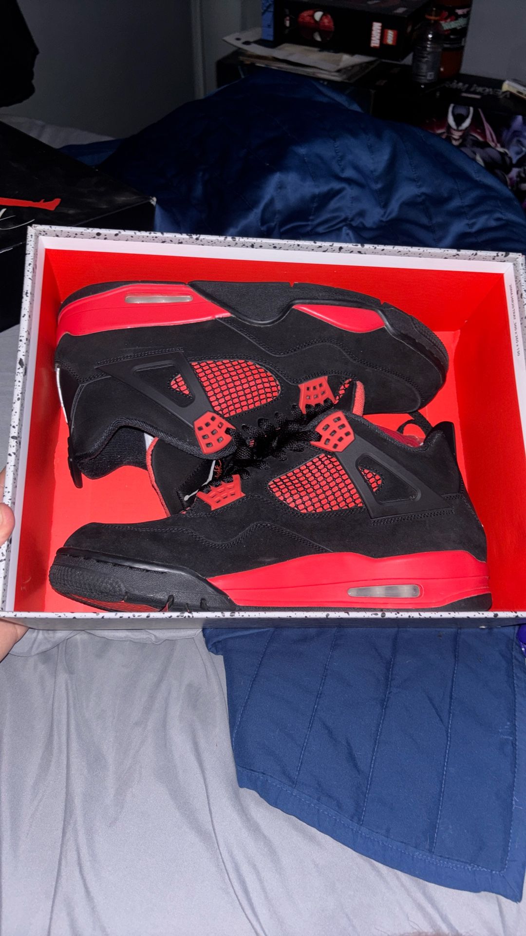 Jordan 4 Red Thunder