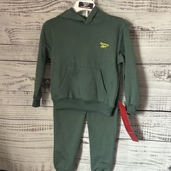 NWT Reebok Green jogging suit size 6