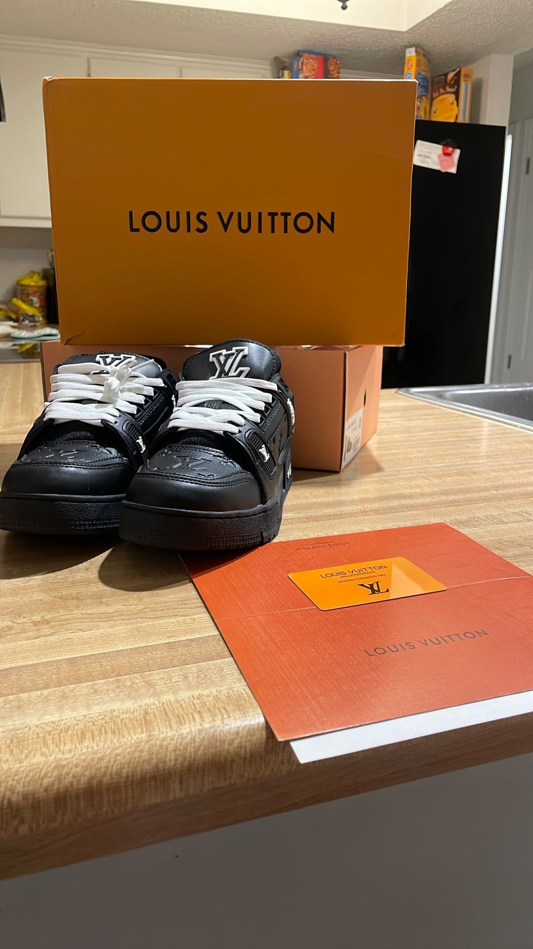 Louis Vuitton Trainer Sneaker,black,size 8