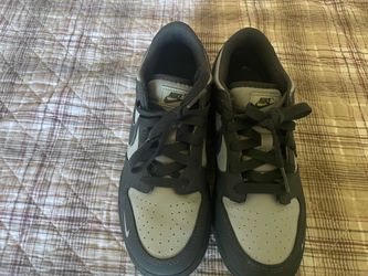Nike Dunk Low Boys Youth GS Size 3Y Black/Grey Sneakers