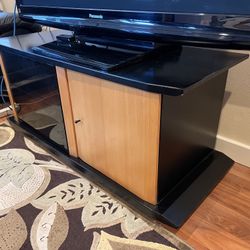 TV Stand / Console / Cabinet