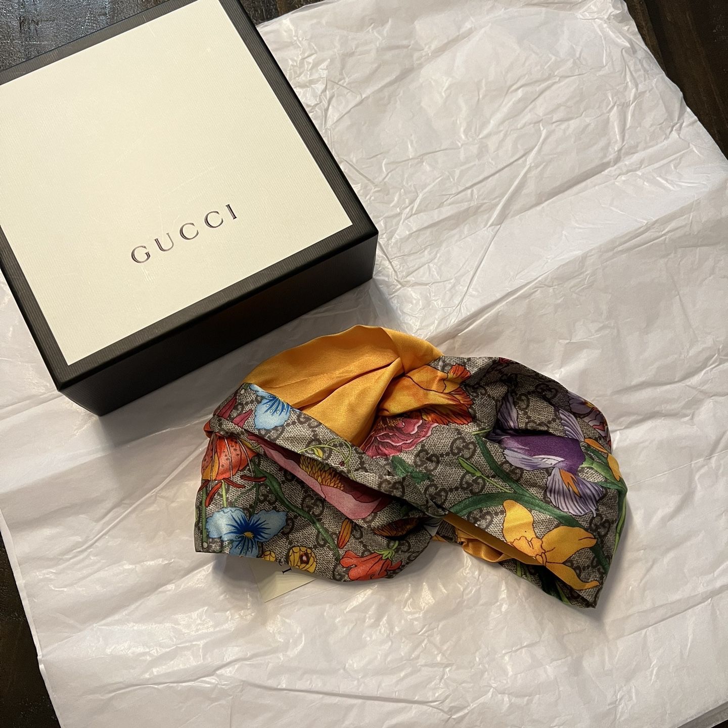 Gucci Headband for Sale in Hilltop Mall, CA - OfferUp