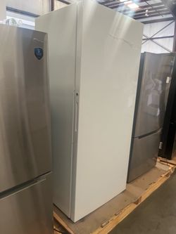 Danby upright frezzer