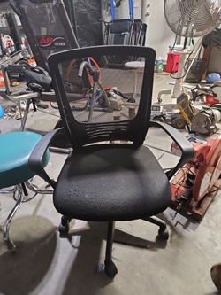 Desk chair