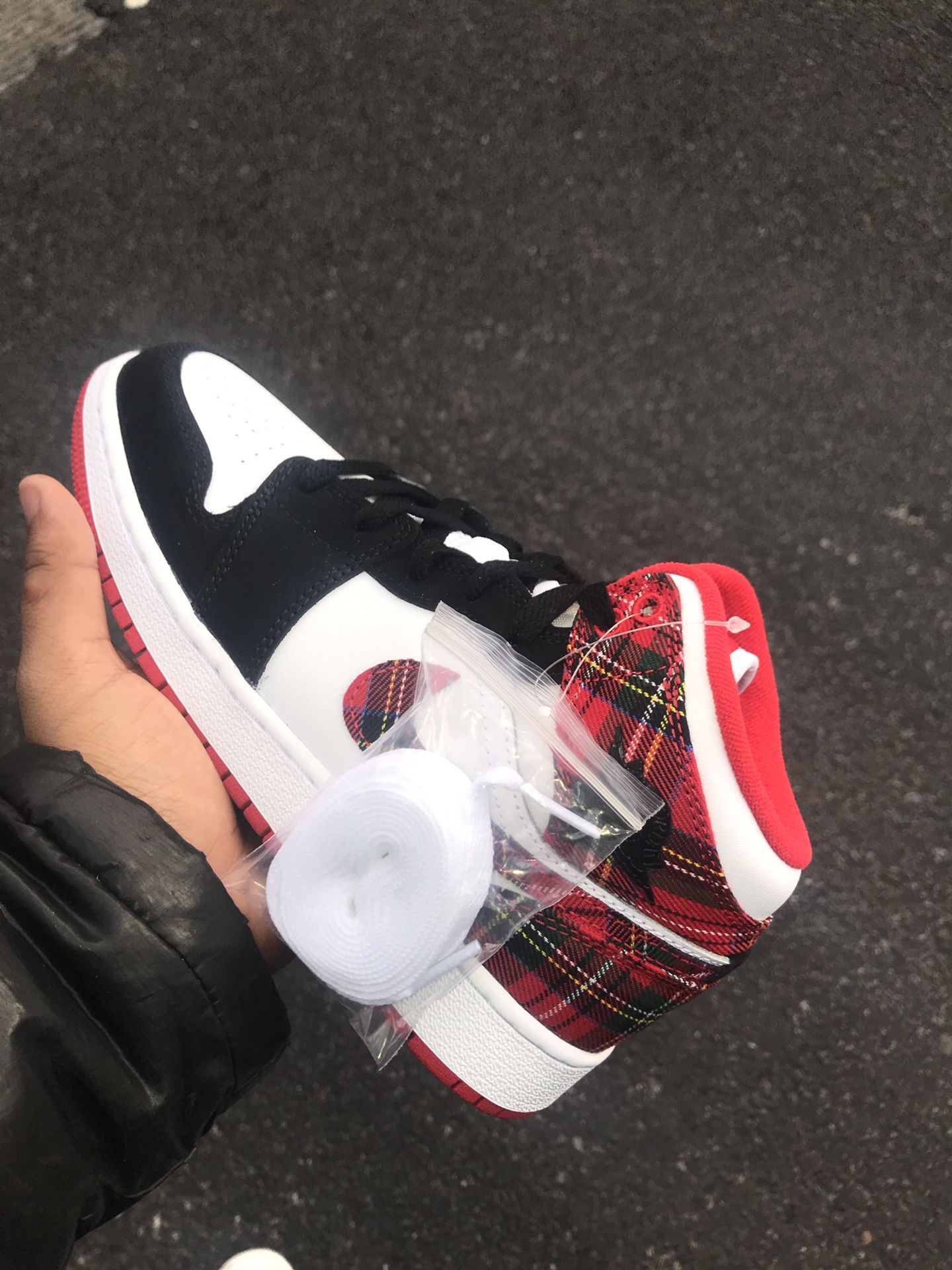Air Jordan Retro Mid Plaid Read My Description