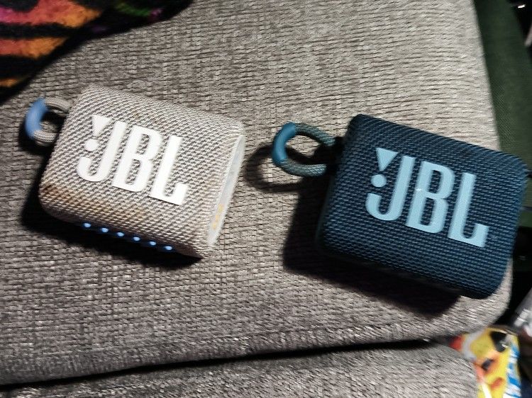 Two JBL Speaker