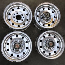 Hubcups For Classic Ford Bronco , F100 & F150 Center Caps 