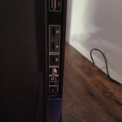 TCL 40 Inch Smart Roku Tv