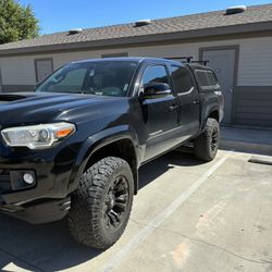 2016-19 Tacoma 5ft Leer Topper Shell Only