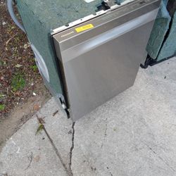Frigidaire Dishwasher For Low Price Brand New 