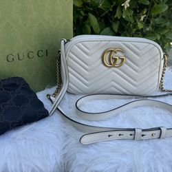 💯 Authentic Gucci Marmount White Bag Retail Value $2600  + Tax 