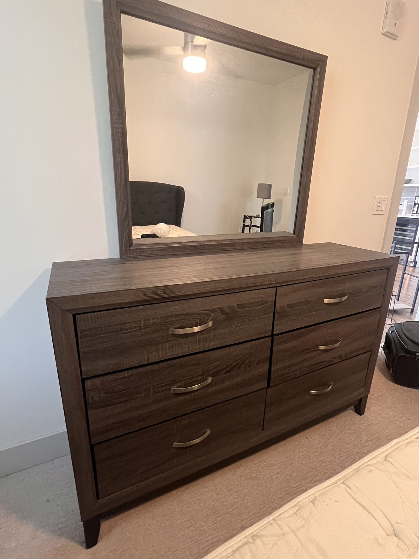 6-drawer Wide Dresser With Mirror