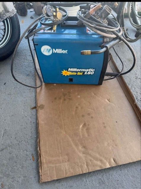 Miller Millermatic 180 Auto-Set Mig Welder