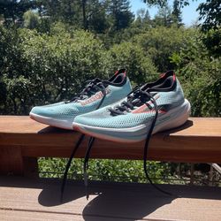 M9.5 Brooks Hyperion