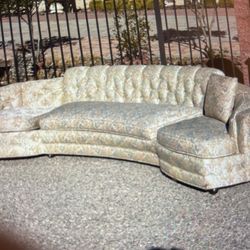 Big Round Italian Retro Vintage Couch 