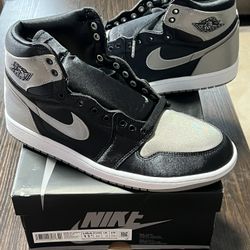  Woman's Air Jordan 1 Retro Hi OG black/grey 11.5 Woman’s