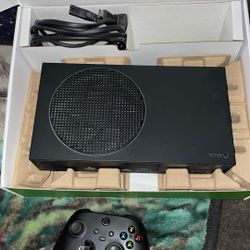 Barely Used Xbox Series S 1TB Model 