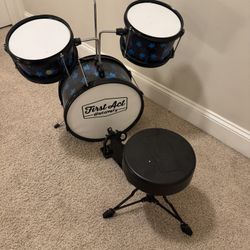 Kids Drum Set – First Act Discovery with Stool (Blue Star Design)