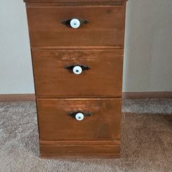 Nightstand-3 Drawers 
