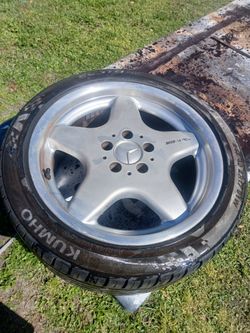 Mercedes-Benz AMG 5-Spoke Alloy Wheel with Kumho 4 rims