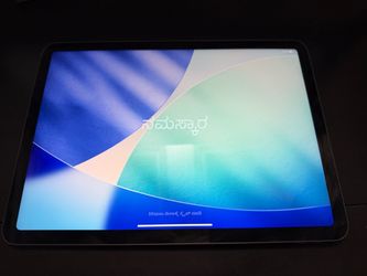 iPad Air 5th Generation 11 Inch Lightly Used