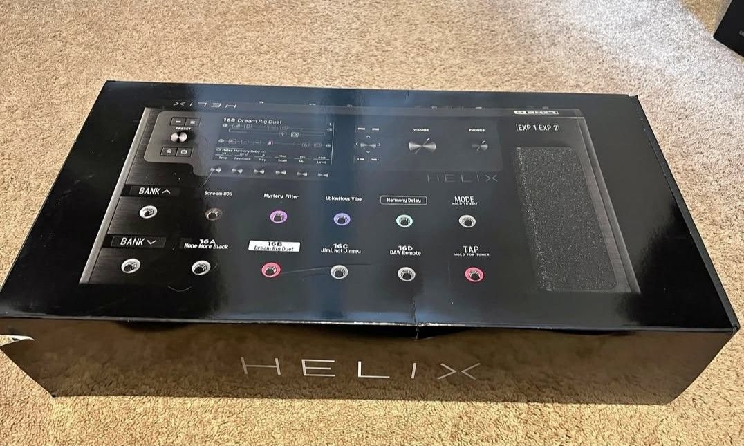 Line-6-Helix Floor-Guitar Multi-Effects Floor Processor 