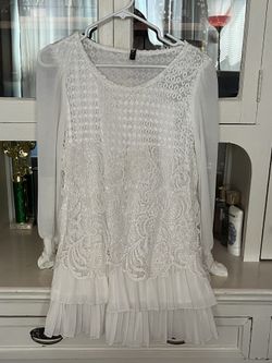 Bora Brand White Blouse - Size Medium