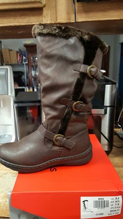 New DREAM PAIRS Winter Boots..