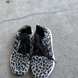 Adidas Women’s Size 11