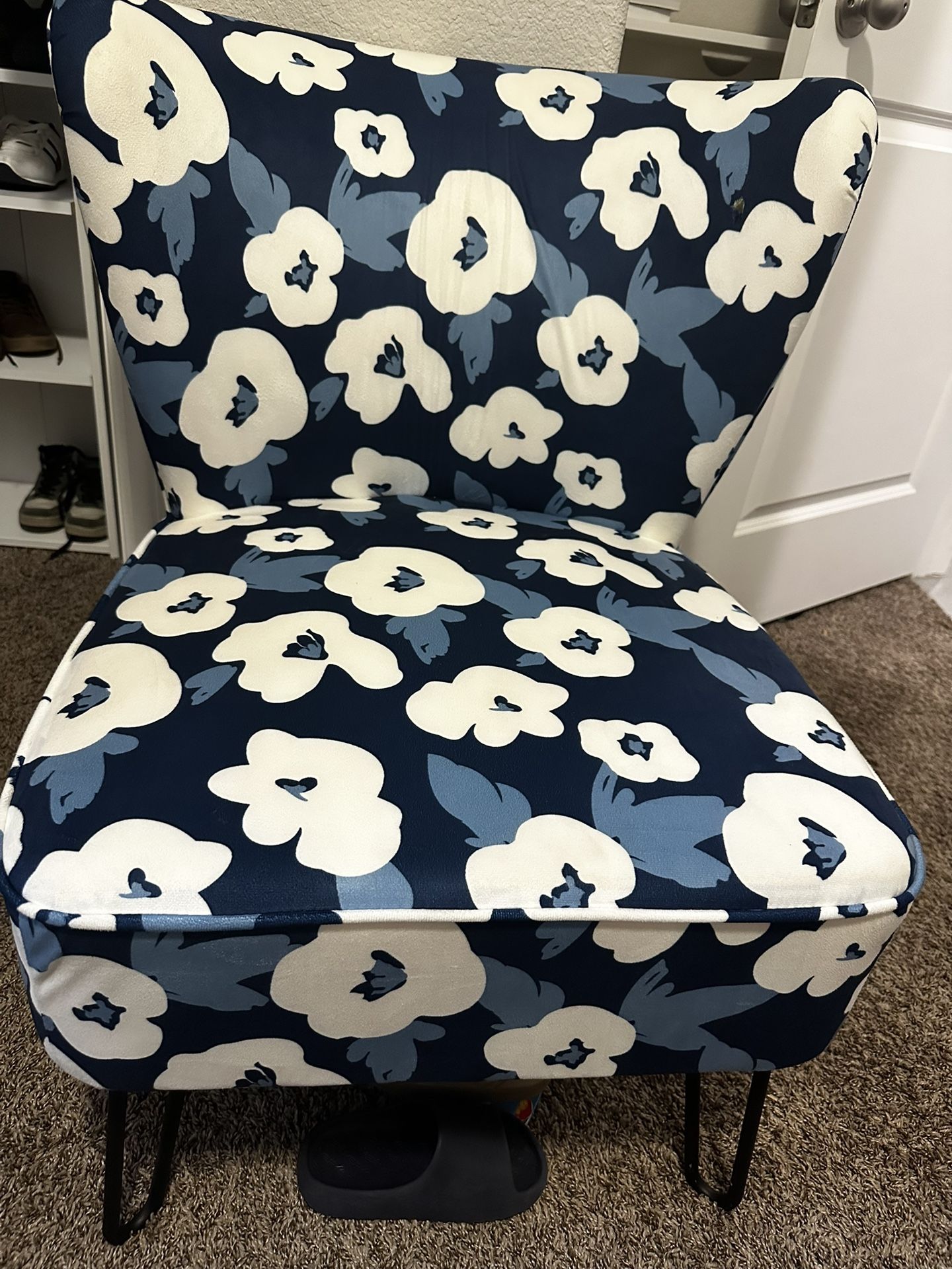 Accent Chairs