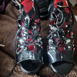 Shoes Size 7