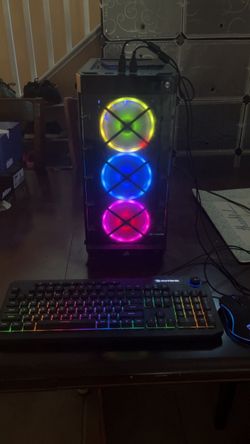 iBUYPOWER Gaming PC – GTX 1080 / i7 / 64GB RAM + Keyboard & Mouse
