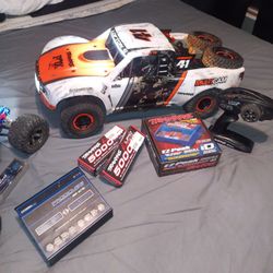 Traxxas UDR & Traxxas Rustler 4x4 Vxl RTR