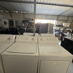 Large Capacity Kenmore Washer & Gas Dryer Set 