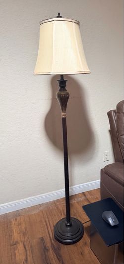 Floor lamp