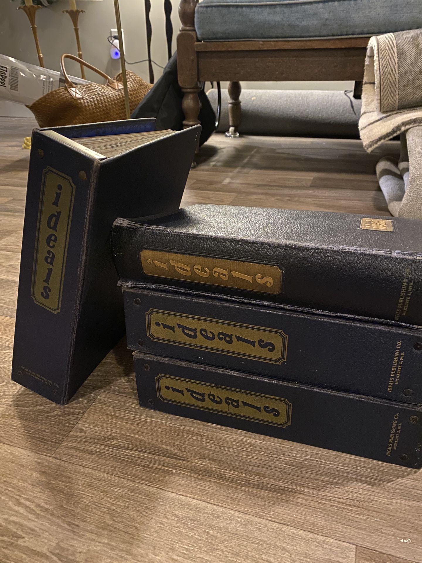 Lot Collection Vintage Ideals Magazines In Binders