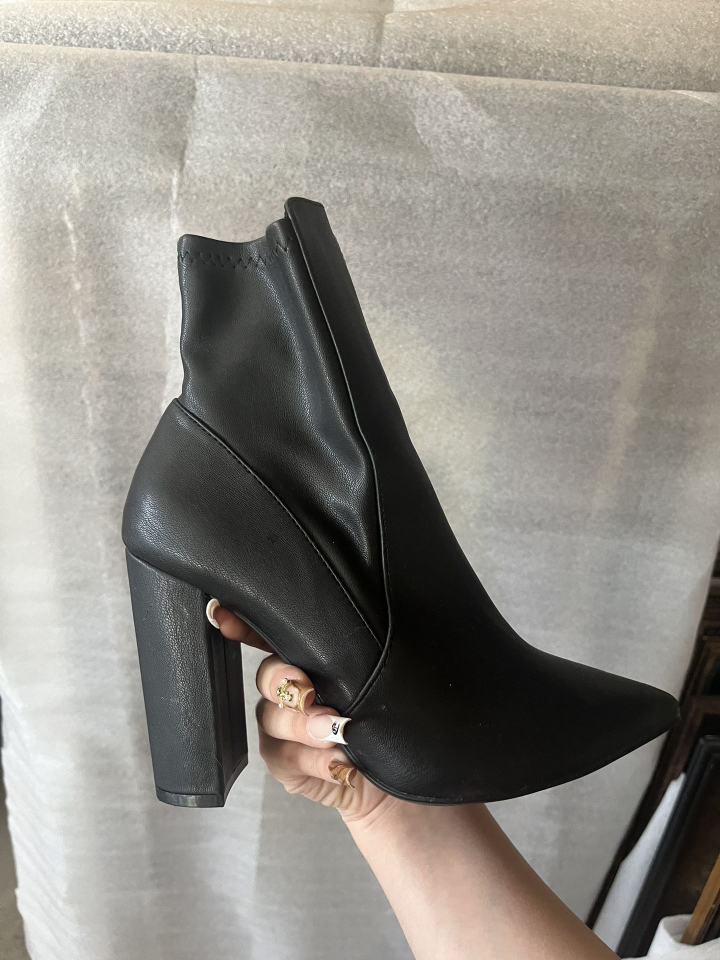 black boot heels 