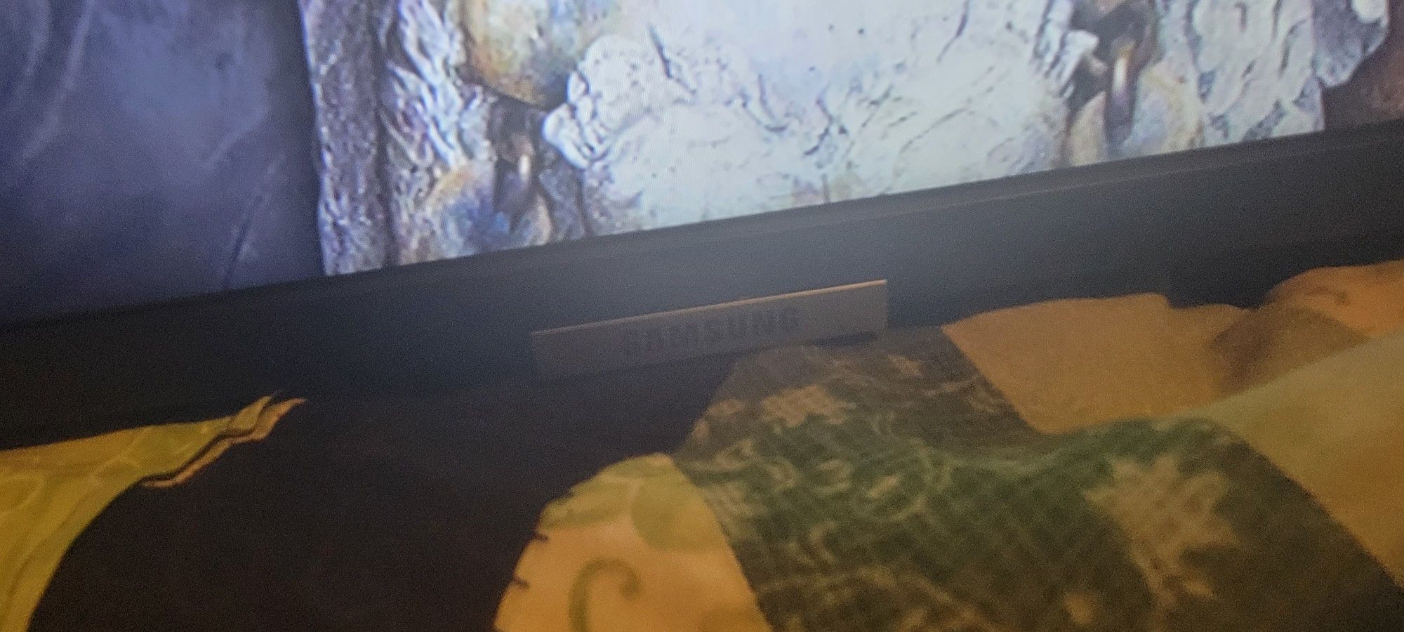 43 Inch Samsung TU700