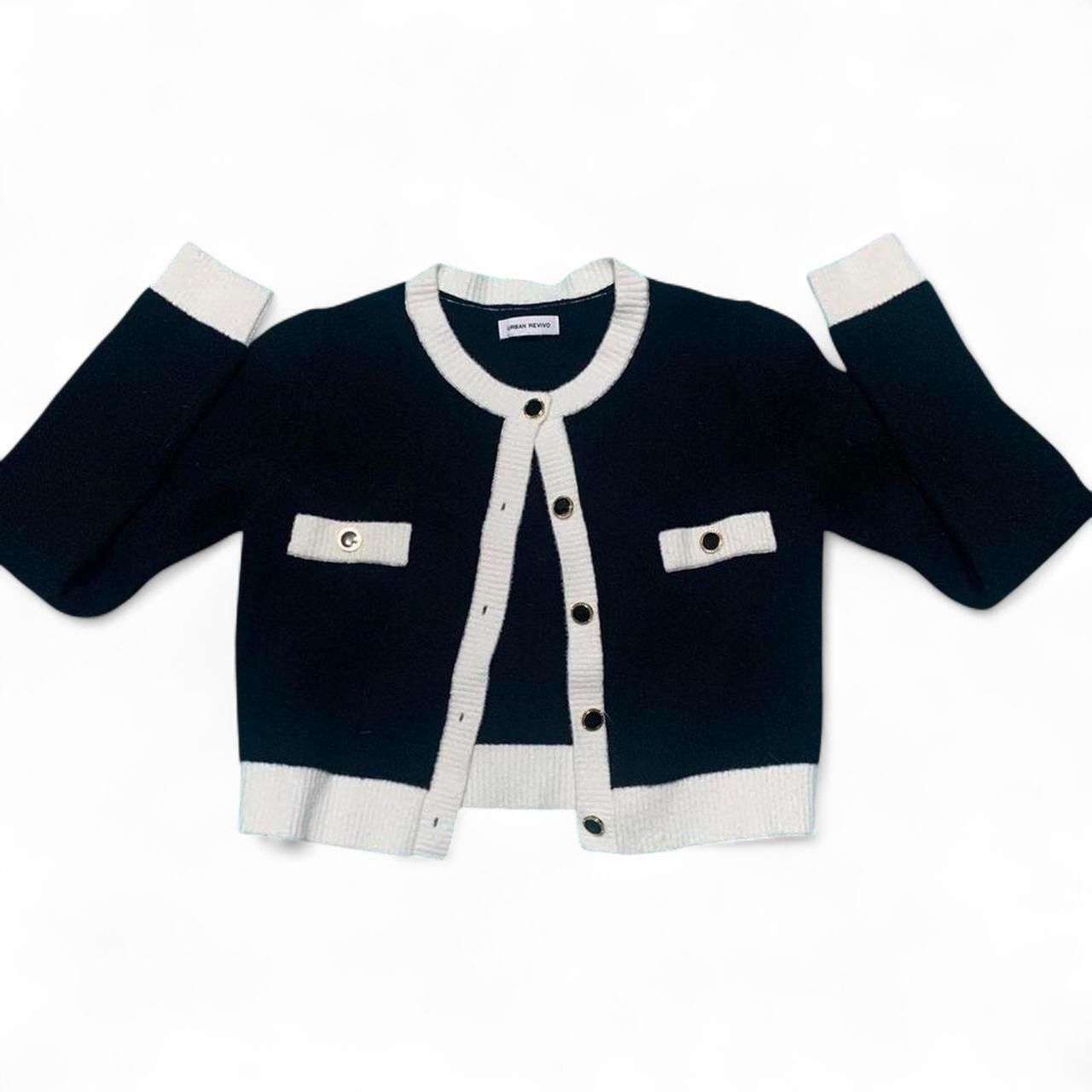 Cute Comfy White and Black Urban Revivo CONTRAST TRIM TWEED CARDIGAN π size small #UrbanRevivo #cardigan #y2k #sweater #cute summer winter artsy