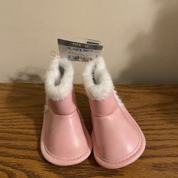 NWT Carter’s Adorable Pink Boots Size 0-3 Months 