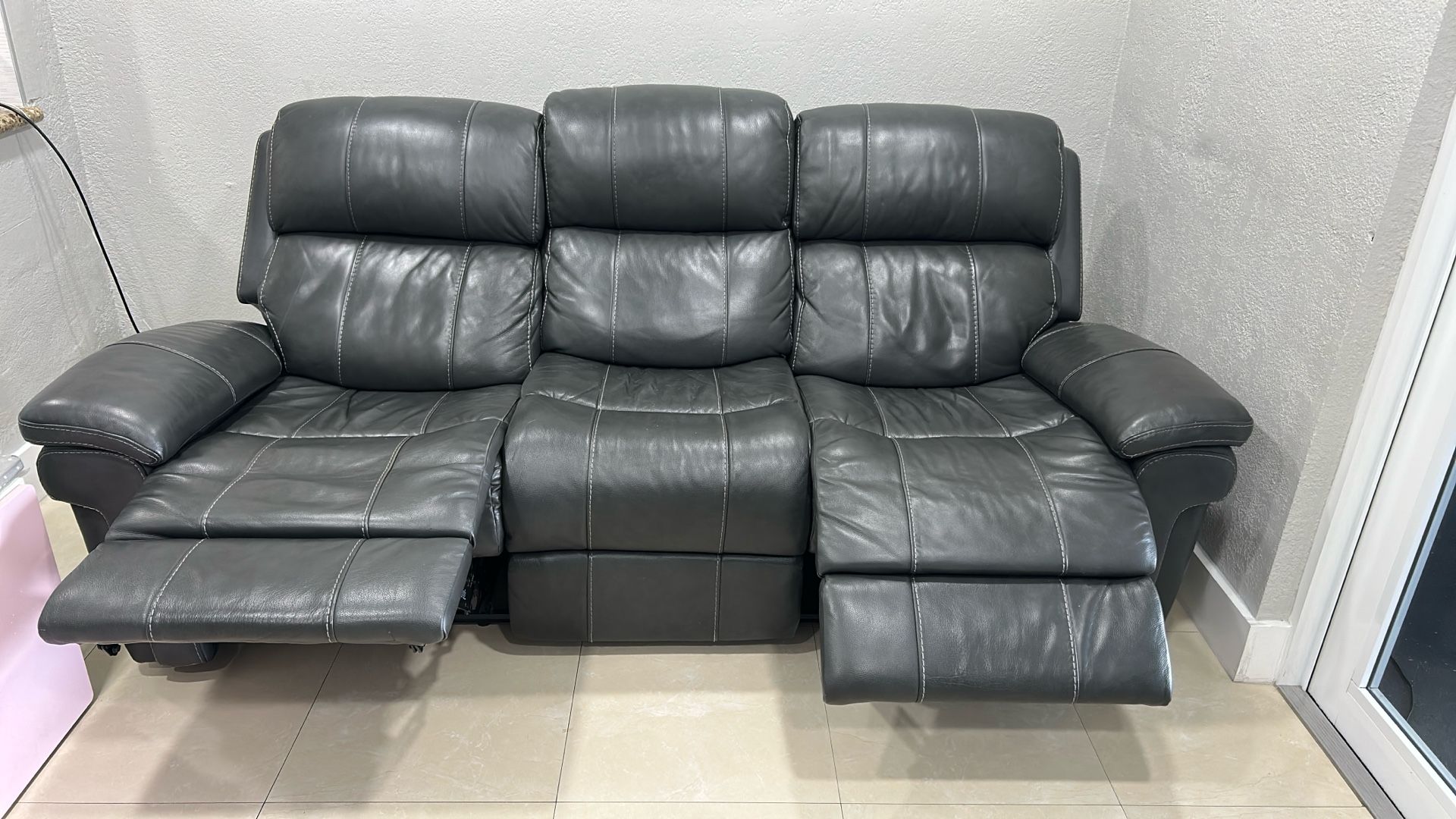 Sofa de Piel Reclinable