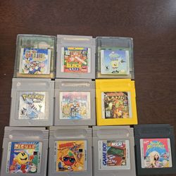 Purple Gameboy Color & 11 Games