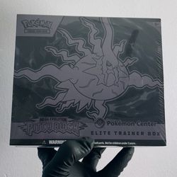 Pokemon ‘Pitch Black’ PKC ETB (Sealed) 2x in hand