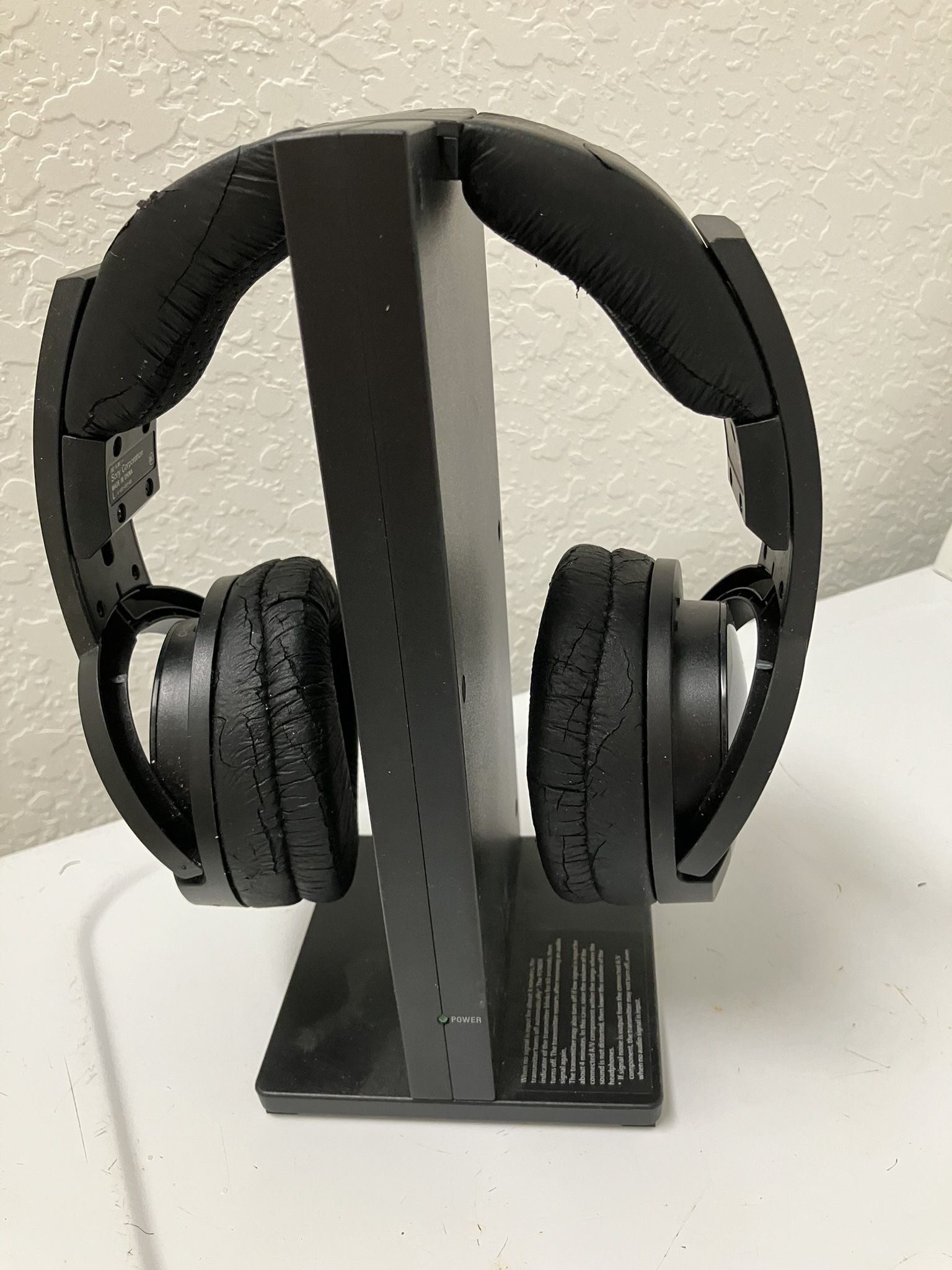 Reduce Price. Wireless Sony Headphones