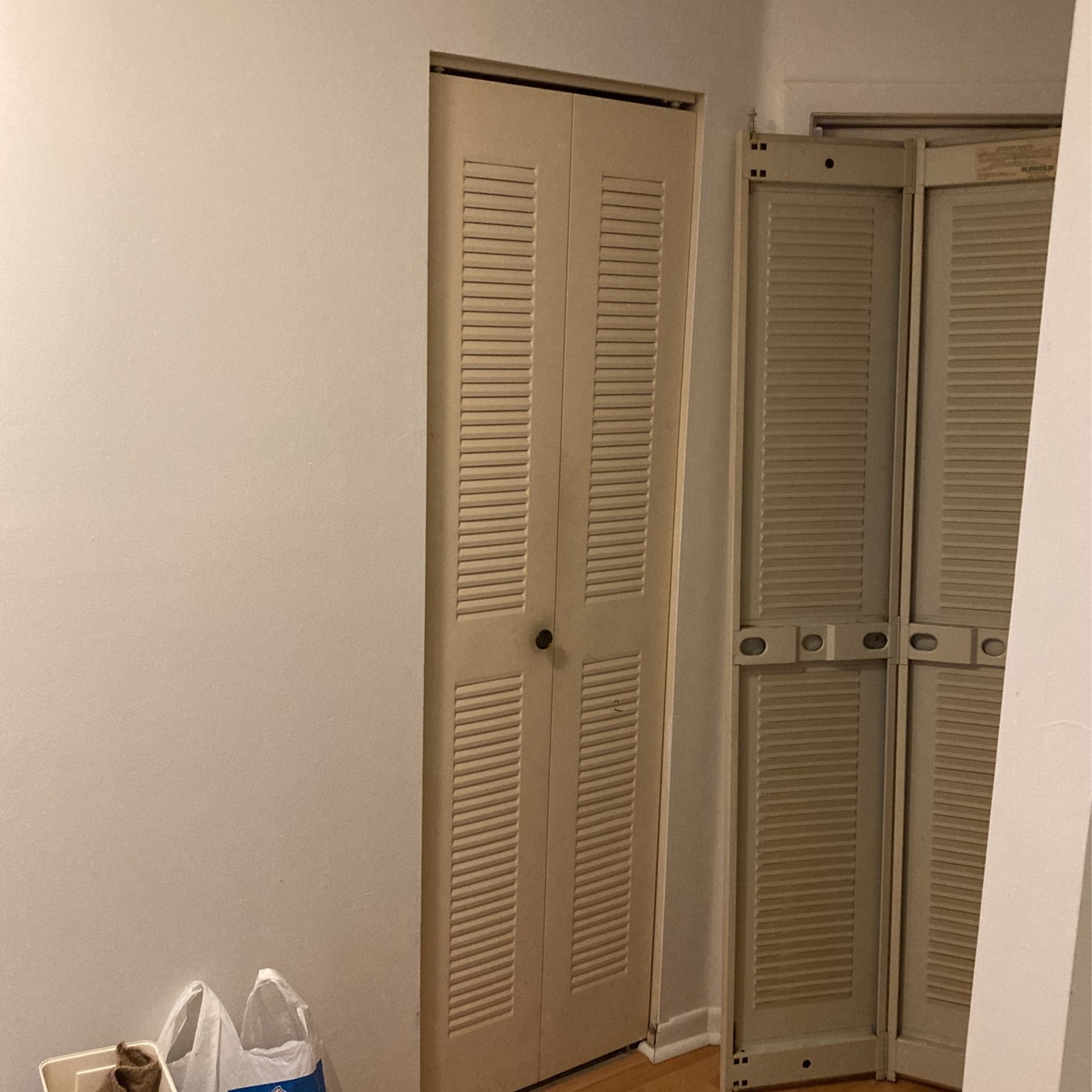 Metal 24” Bifold Door. $30 OBO